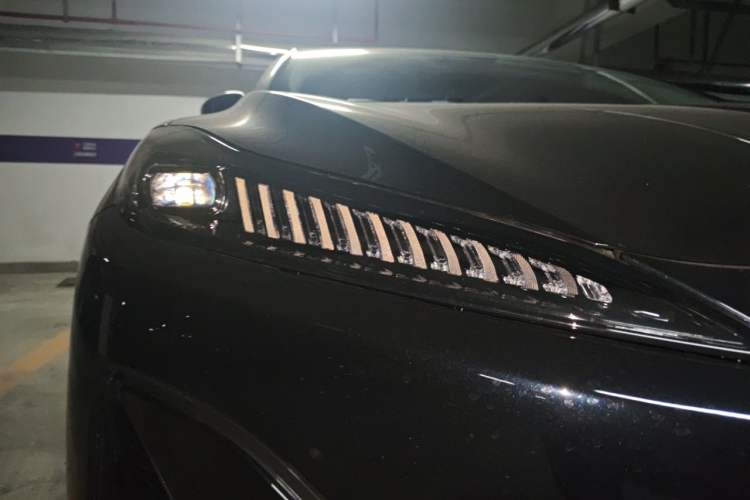 Used Hongqi Tiangong 05 2025 550 Edition Right Front Headlight