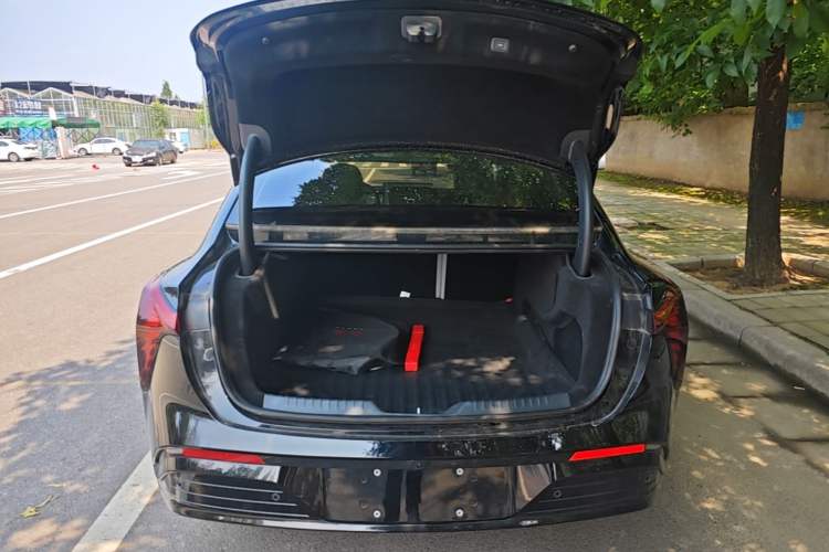 Used Hongqi Tiangong 05 2025 550 Smart Selection Trunk