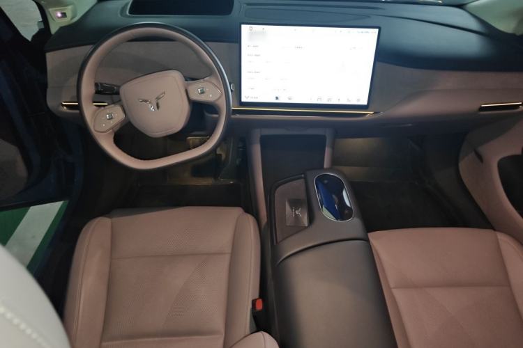 Used Hongqi Tiangong 05 2025 750 Smart Selection Center Console