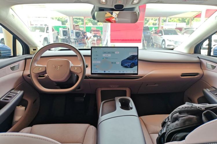 Used Hongqi Tiangong 05 2025 750 Smart Selection Center Console