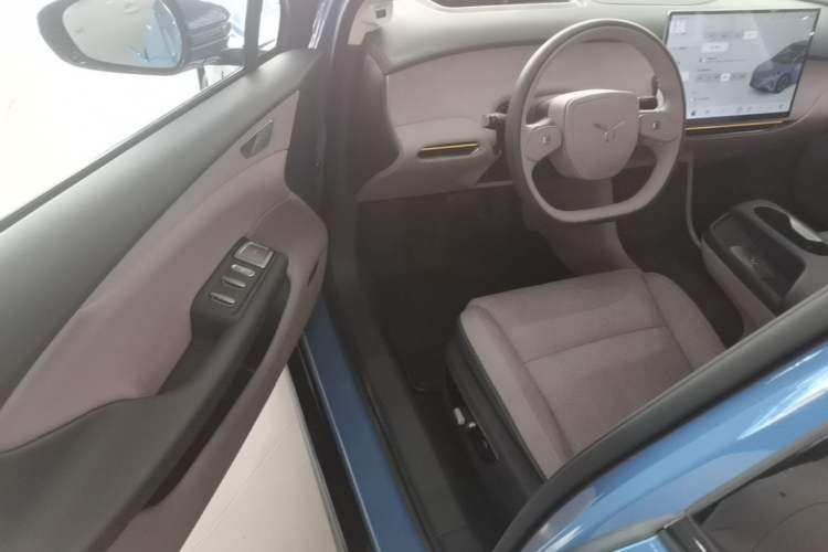 Used Hongqi Tiangong 05 2025 750 Smart Selection Driver Seat