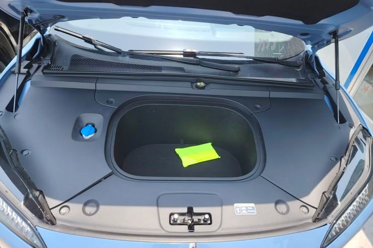 Used Hongqi Tiangong 05 2025 750 Smart Selection Engine Bay