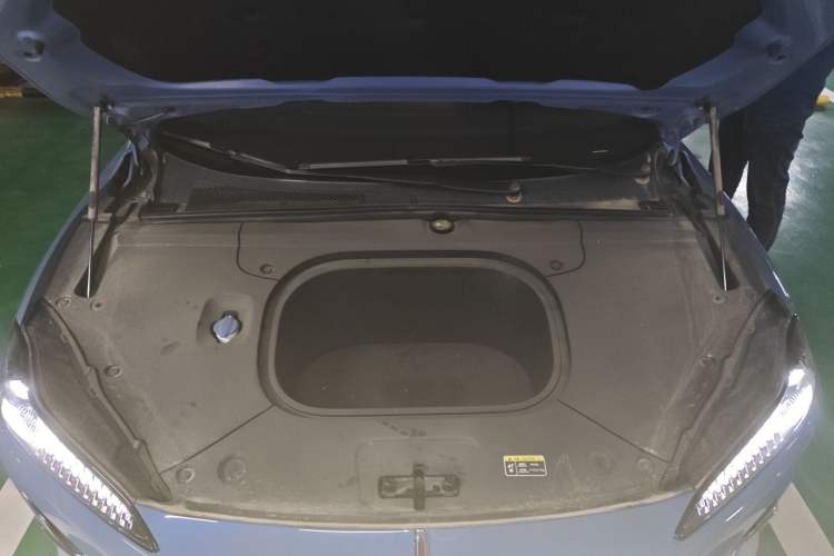 Used Hongqi Tiangong 05 2025 750 Smart Selection Engine Bay