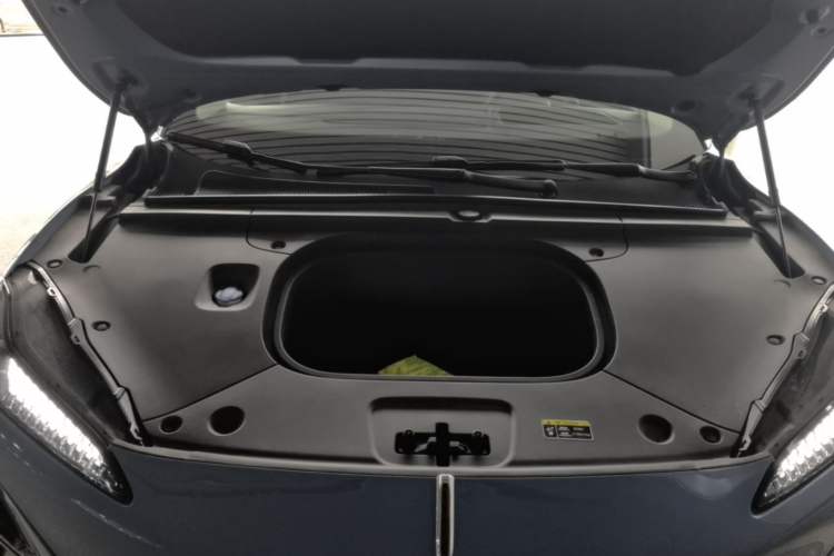 Used Hongqi Tiangong 05 2025 750 Smart Selection Engine Bay