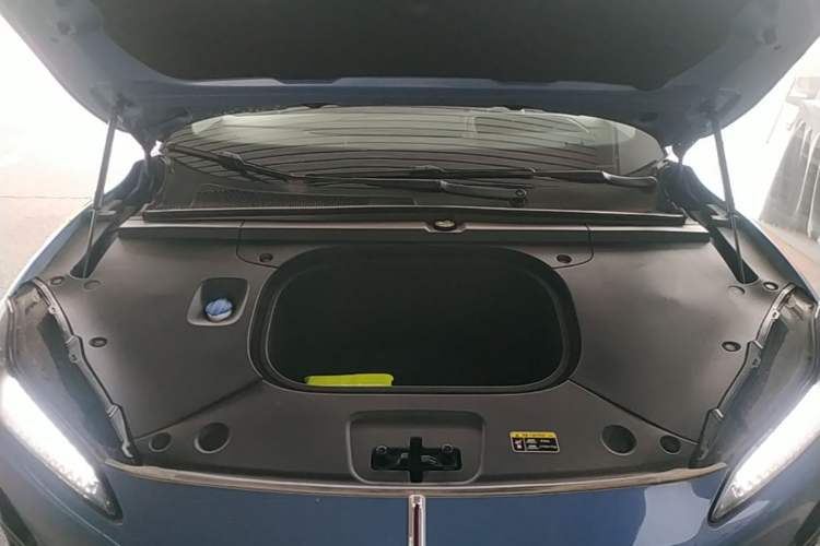 Used Hongqi Tiangong 05 2025 750 Smart Selection Engine Bay