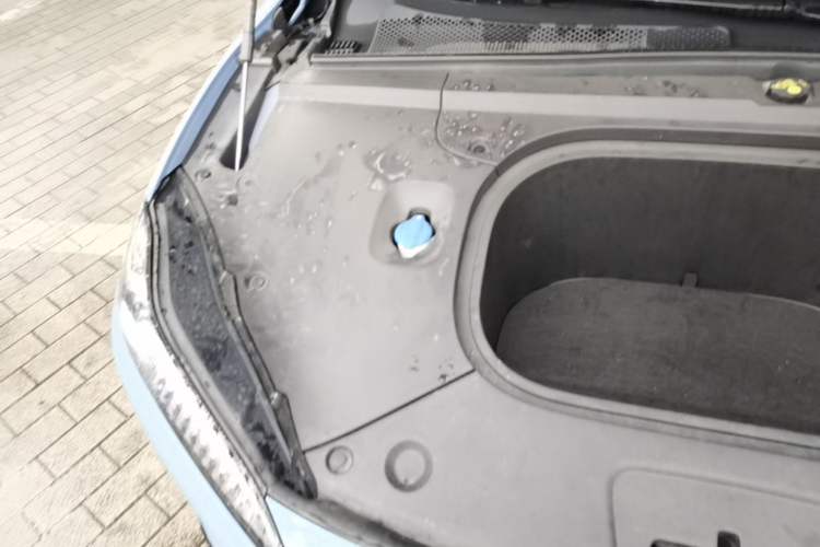 Used Hongqi Tiangong 05 2025 750 Smart Selection Engine Bay Right