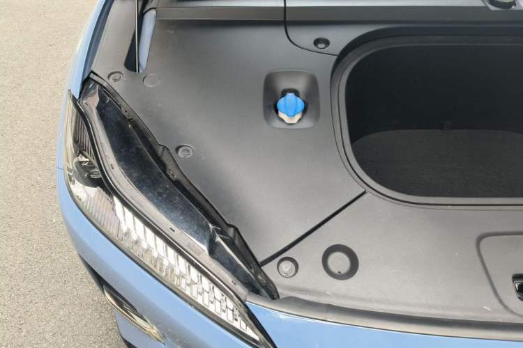 Used Hongqi Tiangong 05 2025 750 Smart Selection Engine Bay Right