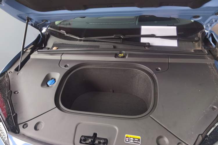 Used Hongqi Tiangong 05 2025 750 Smart Selection Engine Bay