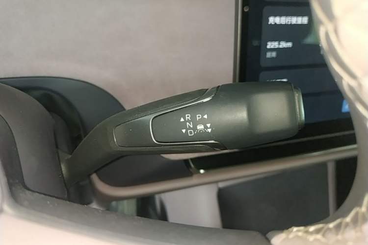 Used Hongqi Tiangong 05 2025 750 Smart Selection Gear Lever