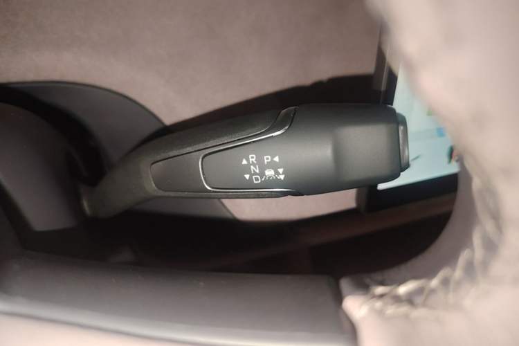 Used Hongqi Tiangong 05 2025 750 Smart Selection Gear Lever