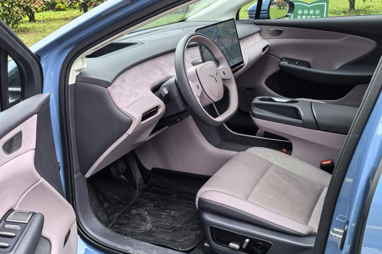 Used Hongqi Tiangong 05 2025 750 Smart Selection Interior 13
