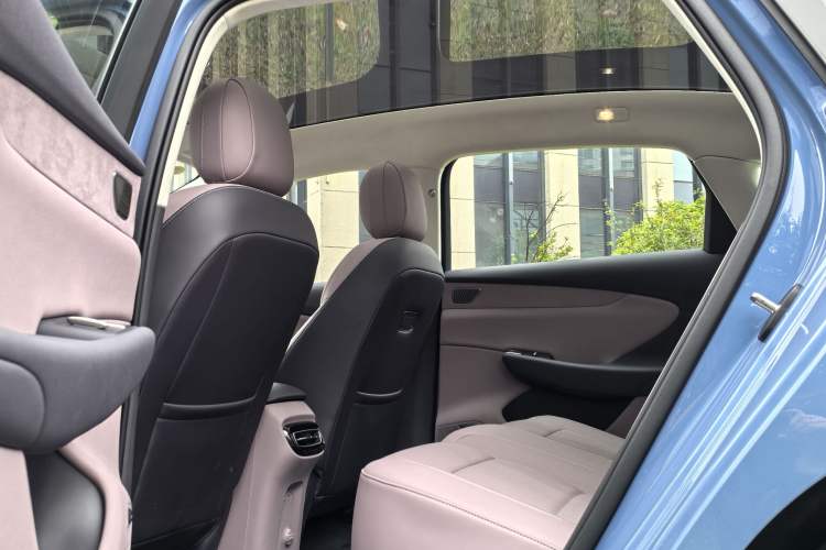Used Hongqi Tiangong 05 2025 750 Smart Selection Interior 4