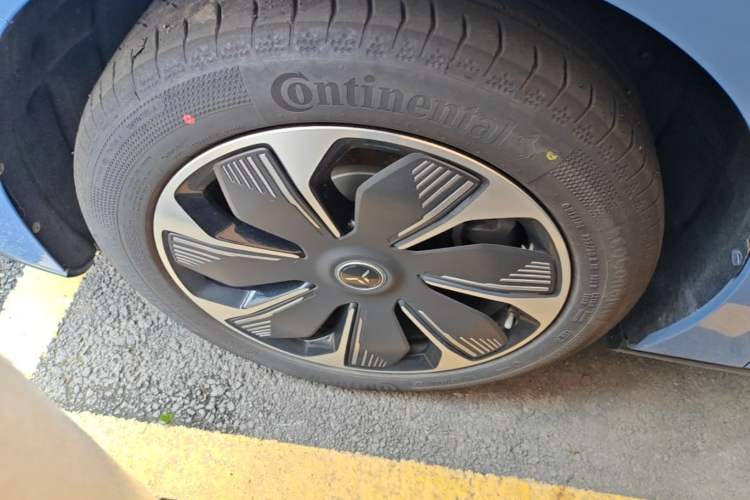 Used Hongqi Tiangong 05 2025 750 Smart Selection Left Front Wheel Hub