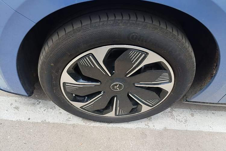 Used Hongqi Tiangong 05 2025 750 Smart Selection Left Front Wheel Hub