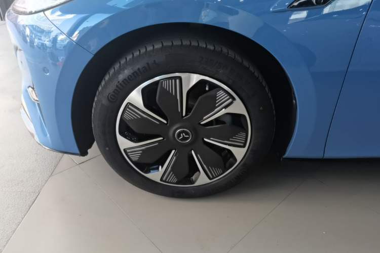 Used Hongqi Tiangong 05 2025 750 Smart Selection Left Front Wheel Hub