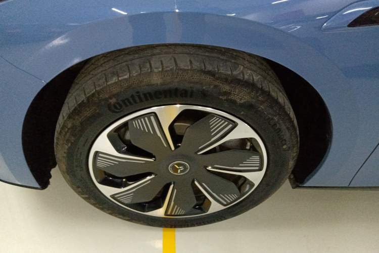 Used Hongqi Tiangong 05 2025 750 Smart Selection Left Front Wheel Hub