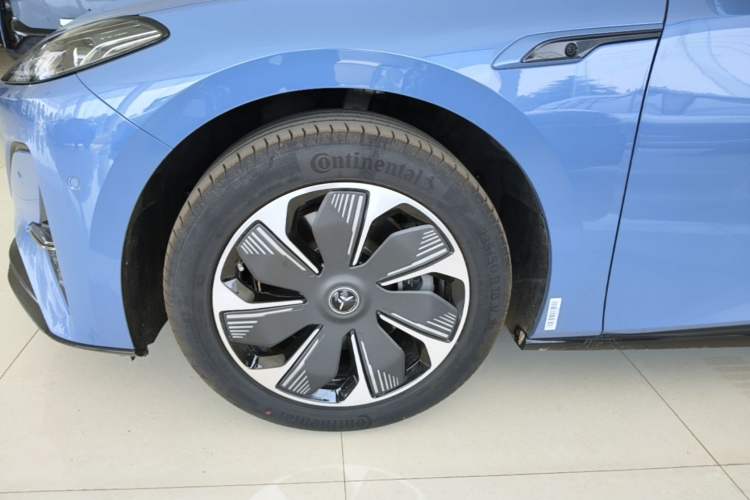 Used Hongqi Tiangong 05 2025 750 Smart Selection Left Front Wheel Hub