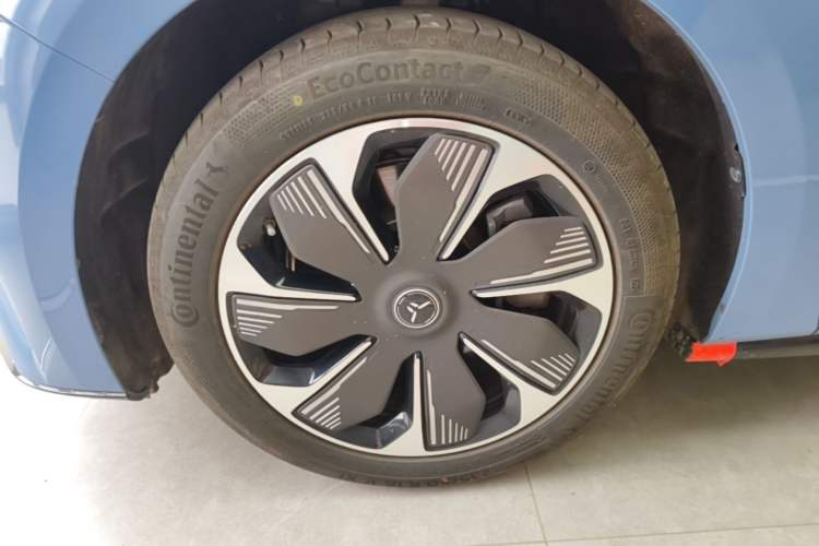 Used Hongqi Tiangong 05 2025 750 Smart Selection Left Front Wheel Hub