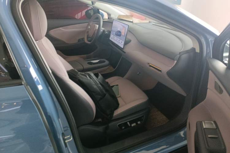 Used Hongqi Tiangong 05 2025 750 Smart Selection Right Front Seat