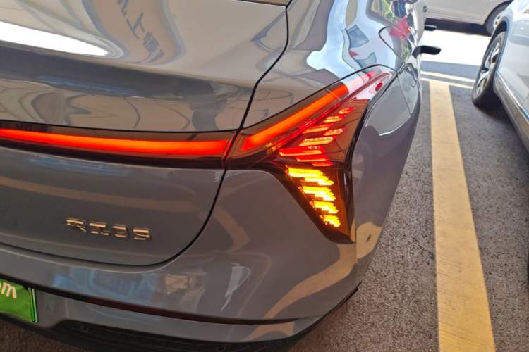 Used Hongqi Tiangong 05 2025 750 Smart Selection Right Rear Taillight