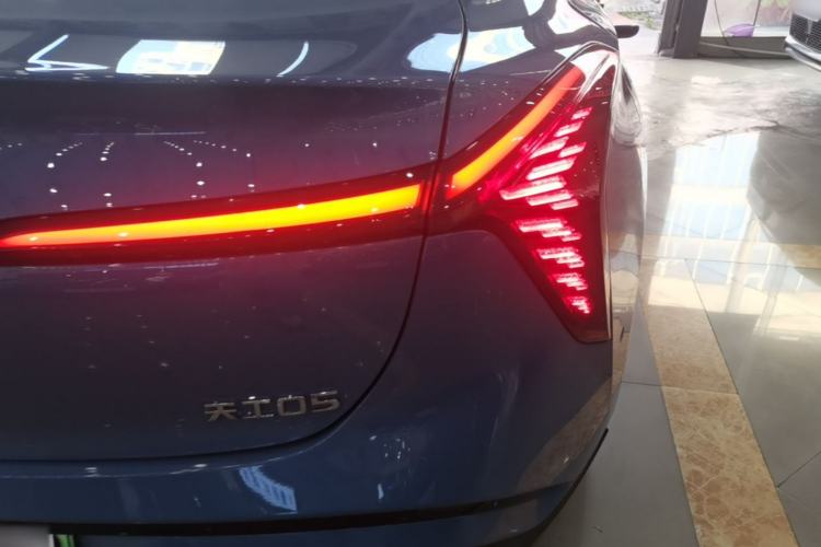 Used Hongqi Tiangong 05 2025 750 Smart Selection Right Rear Taillight