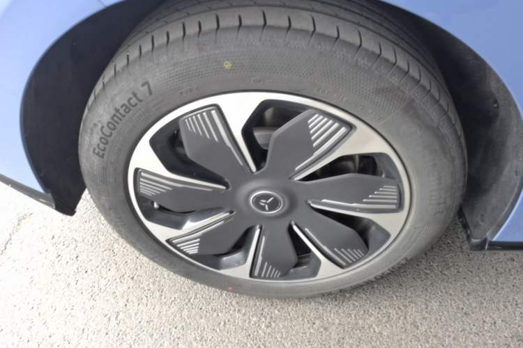 Used Hongqi Tiangong 05 2025 750 Smart Selection Right Rear Wheel Hub