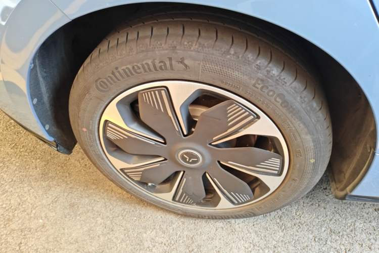 Used Hongqi Tiangong 05 2025 750 Smart Selection Right Rear Wheel Hub