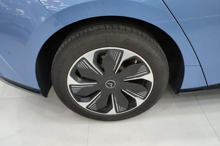 Used Hongqi Tiangong 05 2025 750 Smart Selection Right Rear Wheel Hub