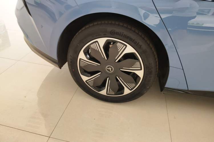 Used Hongqi Tiangong 05 2025 750 Smart Selection Right Rear Wheel Hub