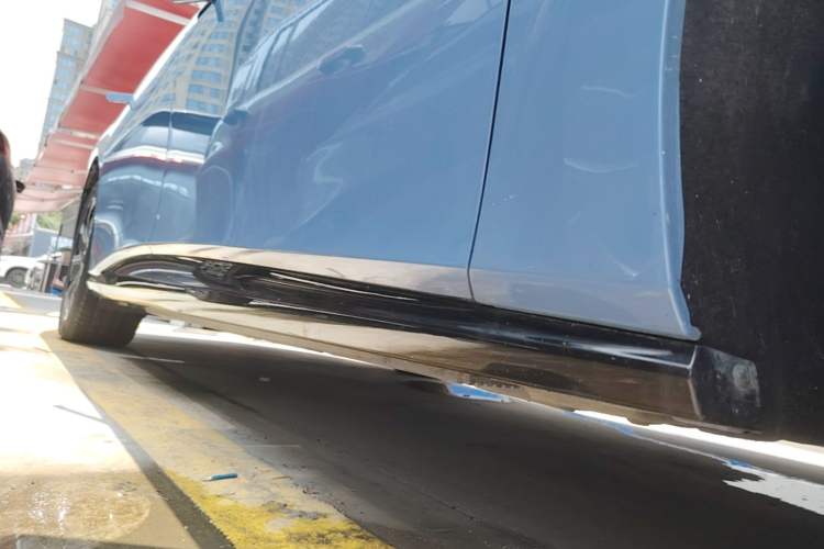 Used Hongqi Tiangong 05 2025 750 Smart Selection Right Side Sill