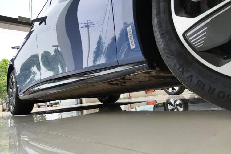 Used Hongqi Tiangong 05 2025 750 Smart Selection Right Side Sill
