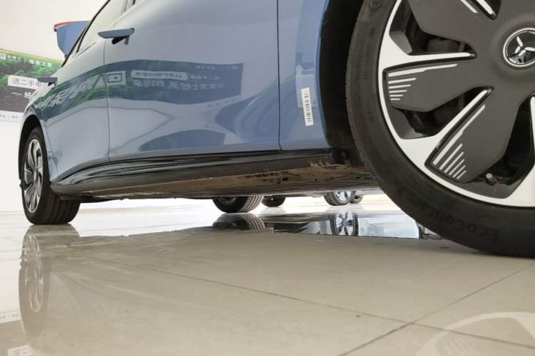 Used Hongqi Tiangong 05 2025 750 Smart Selection Right Side Sill