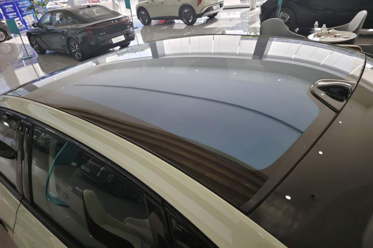 Used Hongqi Tiangong 05 2025 550 Smart Selection Exterior 6