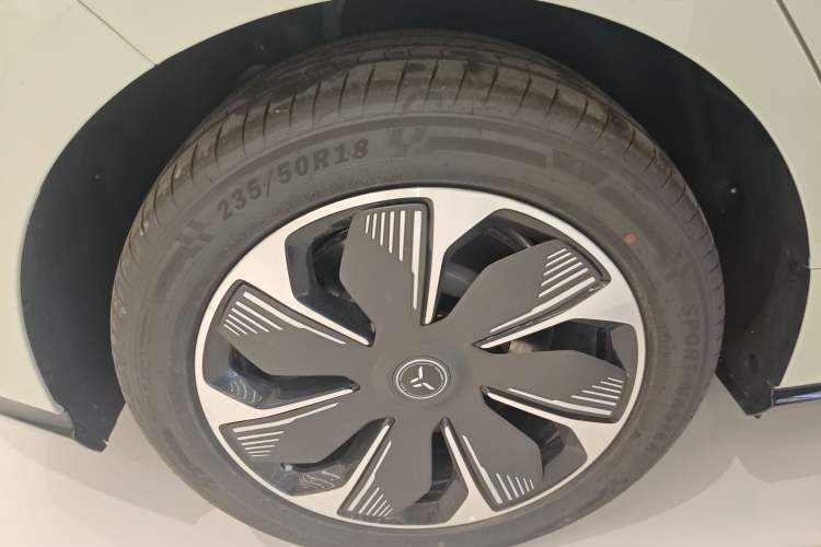 Used Hongqi Tiangong 05 2025 550 Smart Selection Exterior 8