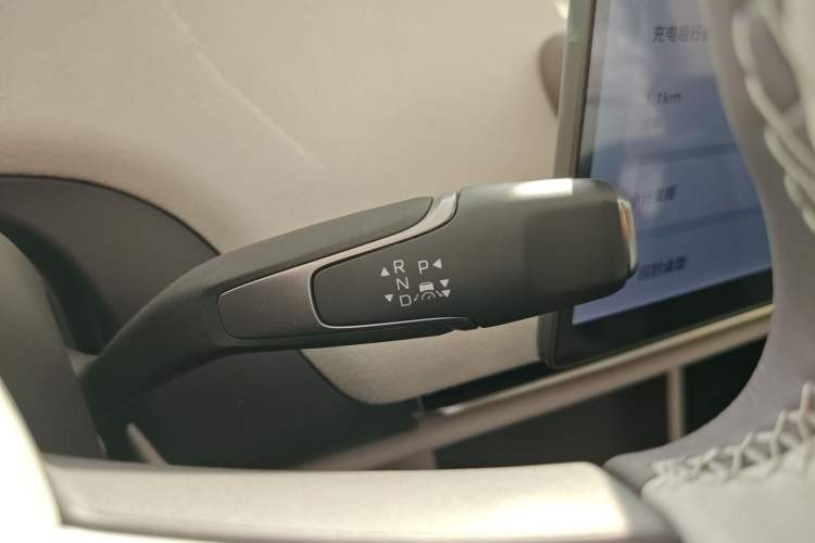 Used Hongqi Tiangong 05 2025 550 Smart Selection Gear Lever