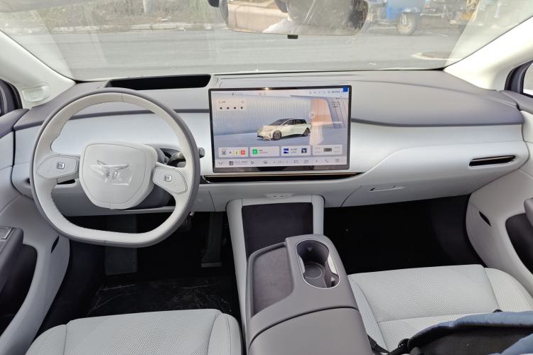 Used Hongqi Tiangong 05 2025 550 Smart Selection Interior 2