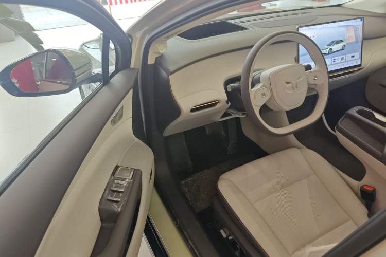 Used Hongqi Tiangong 05 2025 550 Smart Selection Interior 3
