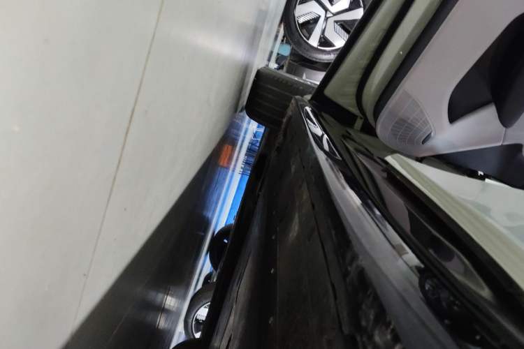 Used Hongqi Tiangong 05 2025 550 Smart Selection Left Side Sill