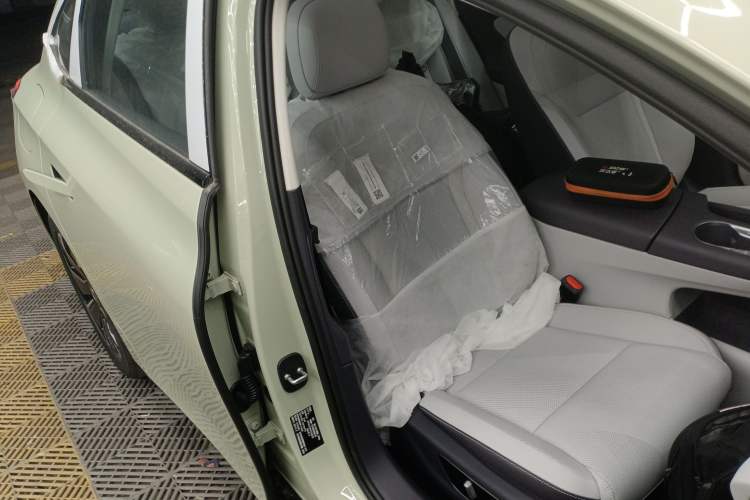 Used Hongqi Tiangong 05 2025 550 Smart Selection Right Front Seat
