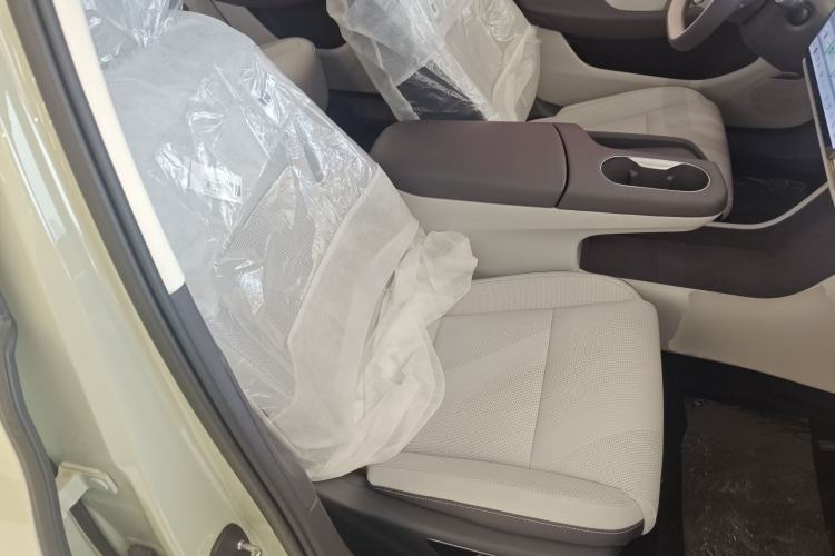Used Hongqi Tiangong 05 2025 550 Smart Selection Right Front Seat
