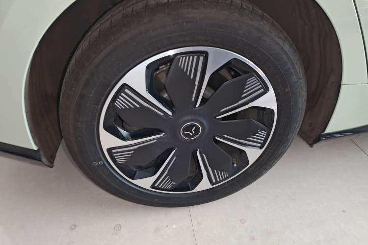 Used Hongqi Tiangong 05 2025 550 Smart Selection Right Rear Wheel Hub