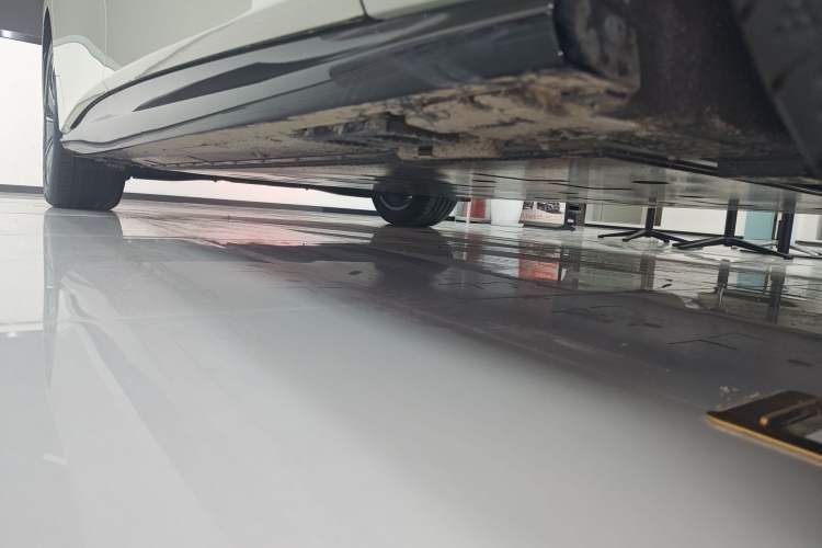 Used Hongqi Tiangong 05 2025 550 Smart Selection Right Side Sill