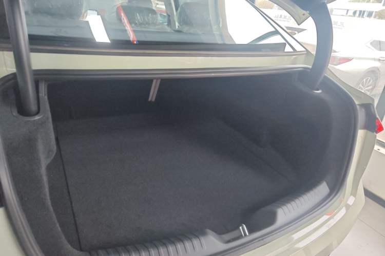 Used Hongqi Tiangong 05 2025 550 Smart Selection Trunk