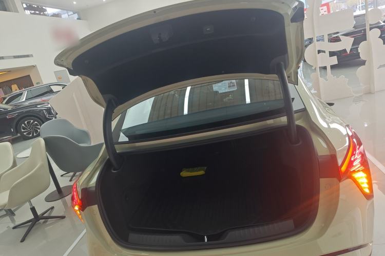 Used Hongqi Tiangong 05 2025 550 Smart Selection Trunk