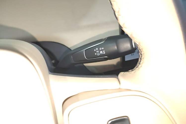 Used Hongqi Tiangong 05 2025 550 Smart Selection Gear Lever