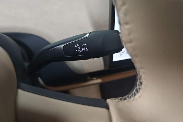 Used Hongqi Tiangong 05 2025 550 Smart Selection Gear Lever