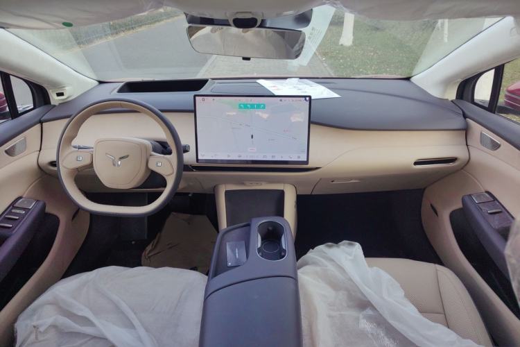 Used Hongqi Tiangong 05 2025 550 Smart Selection Interior 1