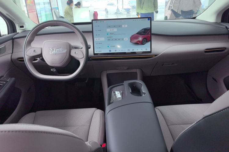 Used Hongqi Tiangong 05 2025 550 Smart Selection Interior 2