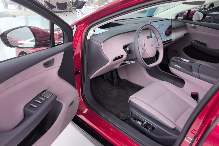 Used Hongqi Tiangong 05 2025 550 Smart Selection Interior 3