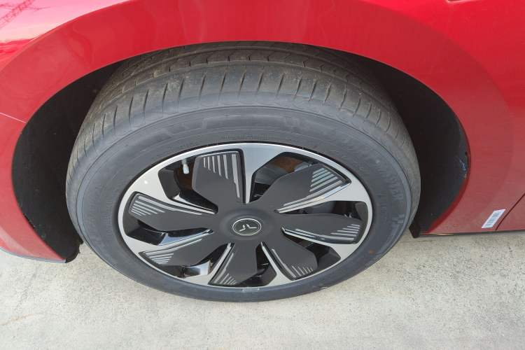 Used Hongqi Tiangong 05 2025 550 Smart Selection Left Front Wheel Hub
